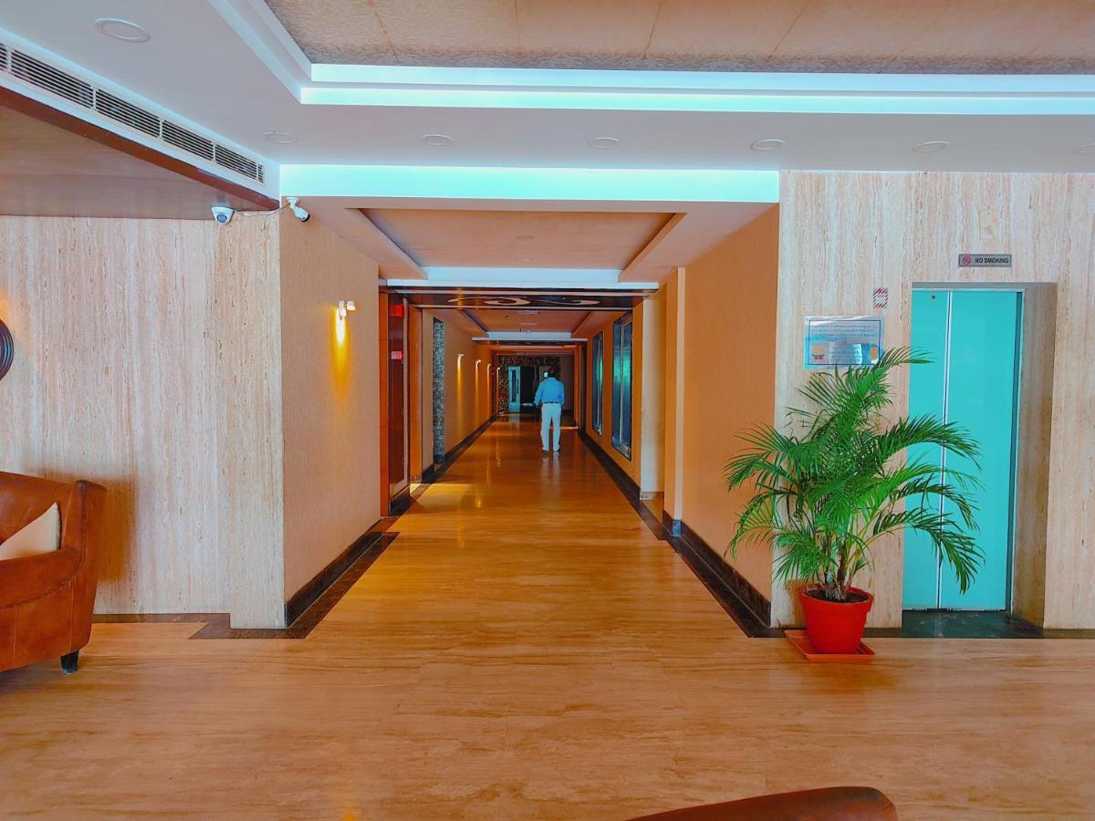 Hotel Krishna Palace Ayodhya Exterior photo